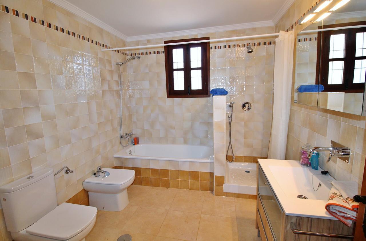 Villa El Crucero With Pool And Jacuzzi Spainsunrentals 1035 네르하 외부 사진